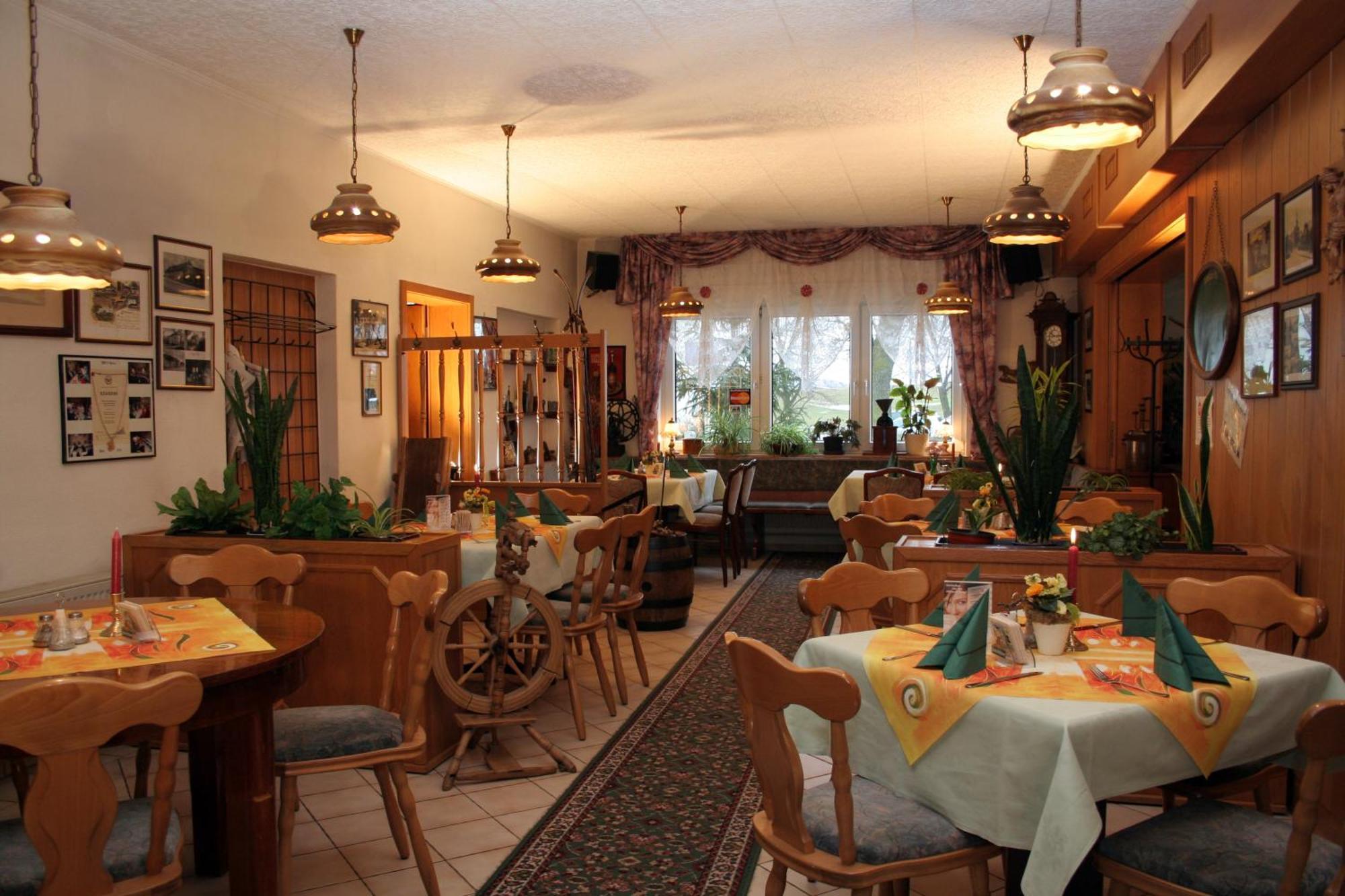 Familienhotel Zur Linde Panschwitz-Kuckau Buitenkant foto