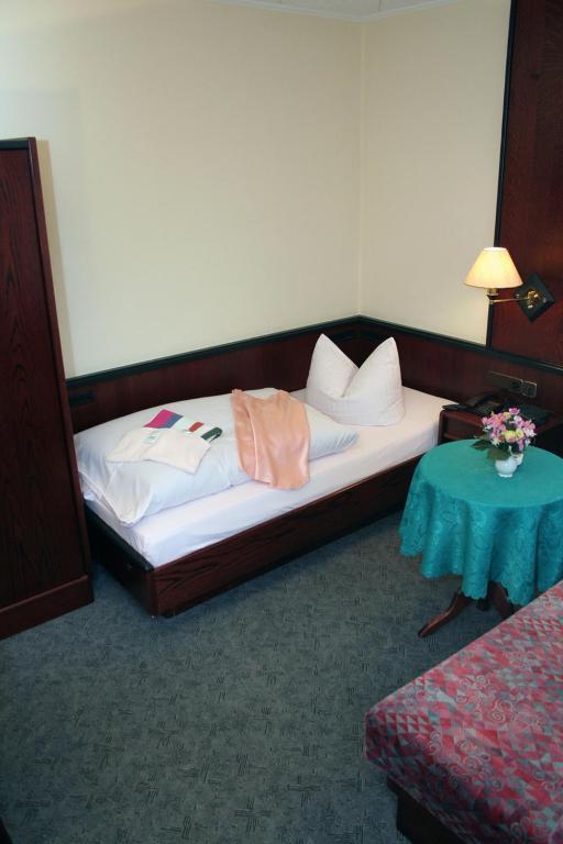 Familienhotel Zur Linde Panschwitz-Kuckau Kamer foto