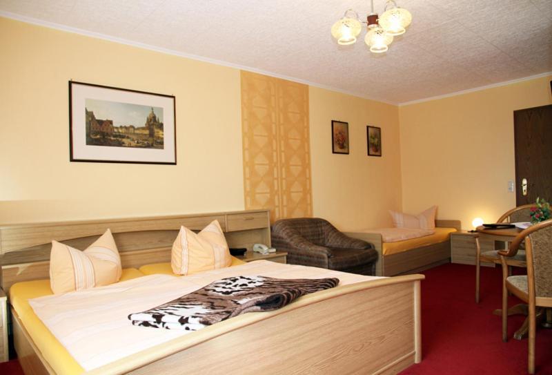 Familienhotel Zur Linde Panschwitz-Kuckau Kamer foto